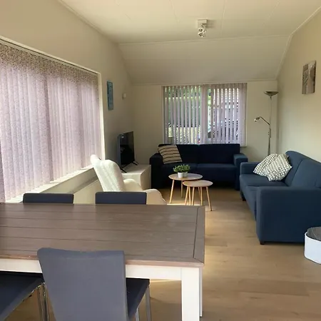 Mooie Vlakbij De Zee! Holiday home Ouddorp