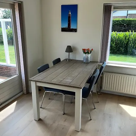 Mooie Vlakbij De Zee!