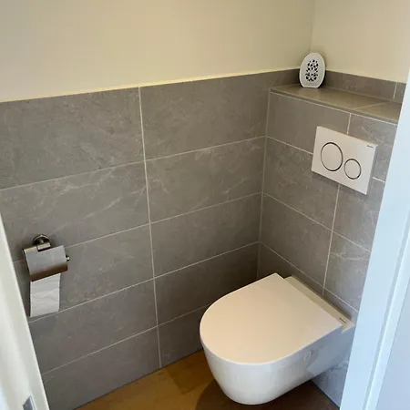 Holiday home Mooie Vlakbij De Zee!