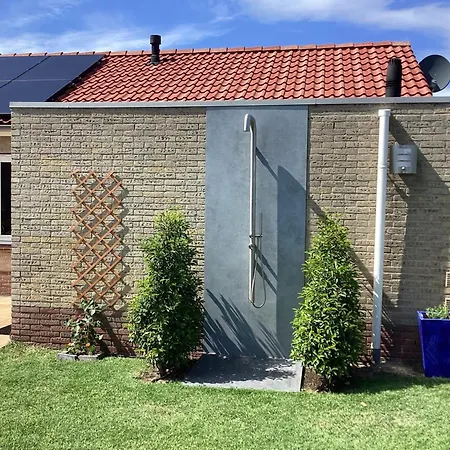 Vakantiehuis Mooie Vlakbij De Zee!
